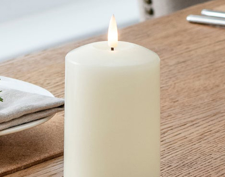 Aujourd'hui, l'agence souffle sa première bougie. Ce fut une année très enrichissante, pleine de belles rencontres et de beaux projets.